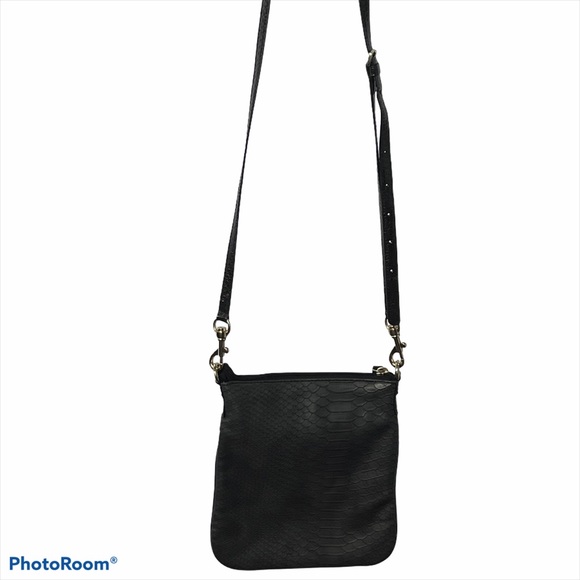 🌸Guess Cross Body! - Picture 2 of 6